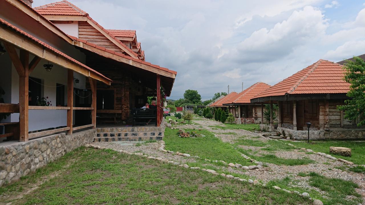 Satul Traditional Runcu  Extérieur photo